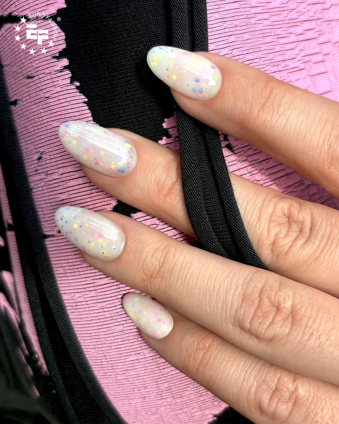 Lakier-hybrydowy-GELme-ONE-Coat-Chocolate-Lentils-328-w-stylizacji-paznokci.